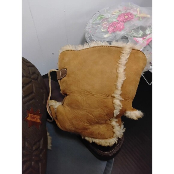 Born Woman's Fur Lined Boots Size  10/42 - Picture 5 of 6
